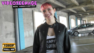 Cô nàng nóng bỏng 18 tuổi Luna Rival bị hiếp dâm dã man