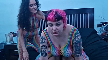 Trio con dos putonas muy zorras