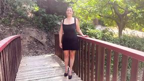 ”Lady, 41, wants to sweat!”