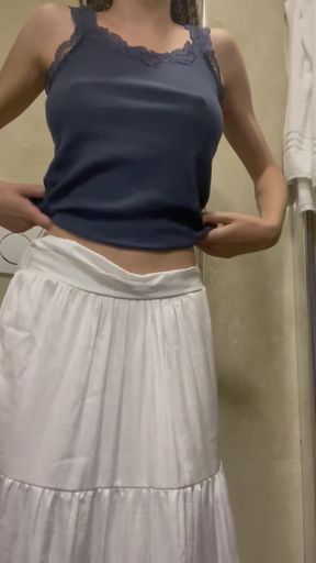 Solo amateur big boob queen