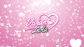 A loira latina Vivian Lola tem sua vagina apertada e seu cu penetrados duplamente por dois caras.