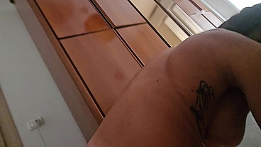 Onlymaya - my roommate finds me naked in my room.
