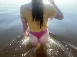 Wow! Met my stepsister at the beach, teased in the cabin and ended up having coarse sex at home