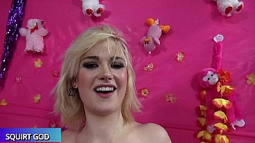 Giant Boobs Blonde Siri Dahl Squirting From Perfect Pink Pussy – Squirting Guru 4K