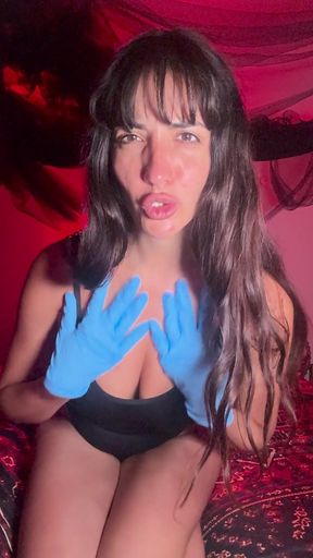 Lola Reina - Watch Me Play with My Hands, My Gloves, and Destroy Them