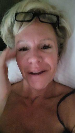Sunday dreams of you...licking my pussy