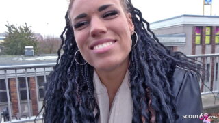 Esguicho, facial – clipe caseiro de uma alemã de seios pequenos, Ema, sendo fodida analmente