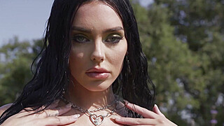 Big Boobs MILF Beauty Kaitlynn Anderson