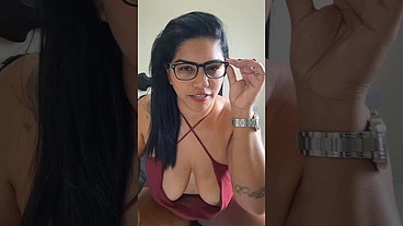 Professorinha Safada: Cuspe, Peito e Gozo na Cara do Aluno
