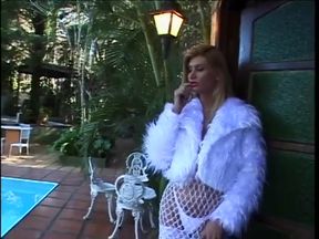 Blonde tranny with nice round ass gets fucked doggy style