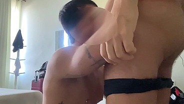 novinho saiu de casa me comeu no resort em Salvador