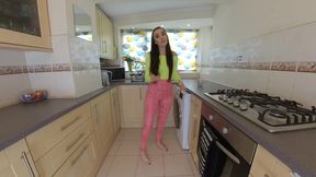 Sophia Smith - Room mate requests