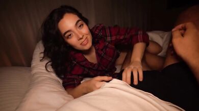 Her tight bed can’t hold my creampie with my stepsis
