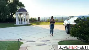 Feet Goddess Gigi Dior Banged Outdoors After Feet Worshipping