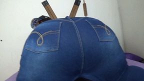 GIANT AND AMAZING EBONY BBW FARTING WET ON JEANS PANTS PART 2 BY THAMMY BBW (CAM BY RENAN) FULL HD