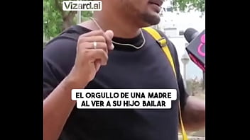 El orgullo de una madre al ver a su hijo bailar #elchicletv #historias #dedicacion #chiclenoticias #familia #atrevidoypega...