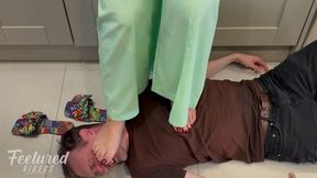 Miss Fair Trade & Foot Slave Dan – Disrespect Gets You Under My Feet - 1080 p