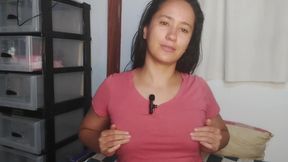 Your stepmother talks to you to pull your milk JOI in Spanish