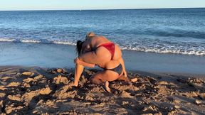 Topples Hotties Wrestle with Passion in See Waves