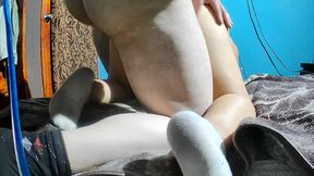 Mature on fours asks for anal penetration