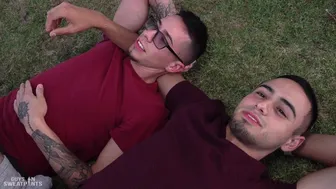 Muscular Dario Alexander fucks Vincent OReillys tight bubble butt bareback