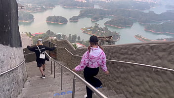 katy blake le da gran mamada a turista en la piedra del pe&ntilde_on, guatape, antioquia y es descubierta por la policia colombiana