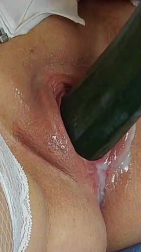 Camilla's Cucumber Fucking
