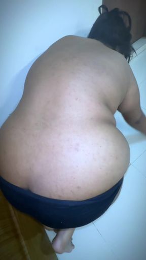 Hanging Boobs &amp; Puffy Nipple &amp; Huge Ass Naked Maid Clean Boss's Room &amp; Try to seduce him to get rough fucking   Clip 1