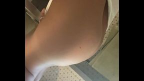 Je crois que je commence ma sc&egrave_ne comme &ccedil_a