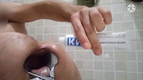 Socou a m&atilde_o com o especulo no rabo