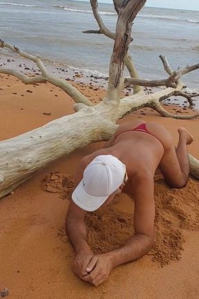 Ladysilva in Sexy Panties Showing off Her Hot Ass on the Beach