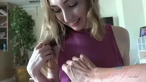 Petite blonde Gracie Green wants cock in her mouth after finger play