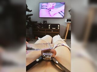 Cage integrity during the time that watching foot fetish - Yumeliko