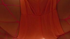 ”Anita sticks buttplug in her booty & takes a piss”