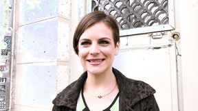 ”Divorced she wants to experience a double penetration”