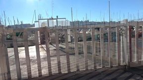 a marseille, l incroyable lylou rechauffe l atmosphere de maniere ultra sexy !
