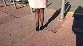a marseille, l incroyable lylou rechauffe l atmosphere de maniere ultra sexy !