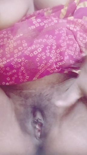 Red sadi in rj nisha solo play fingerings   Clip 2