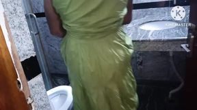 Indian Telugu aunty&#039;s hair removal har boyfriend in his house
