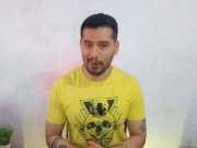 Vendedor de perfumes dotado penetra con sus 20cm a hombre sacerdote que le dio un masaje! Relato sex