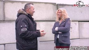 arrogante ältere blondine wird zum fick überredet
