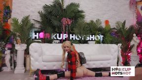 BTS - Lola Fae Shows Off Her Tattooed Curves In A Backstage Tease!
