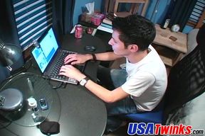 Jack off buddies Niki and Andy having a hot fuck on webcam