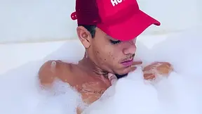 Fodendo O Novinho Na Banheira De Casa 13 Min