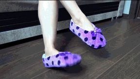 Slippers and Wiggling Toes Sl