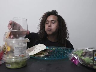 Genesis Cutie MukBang two