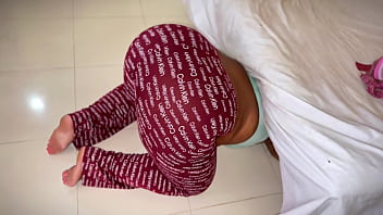 Hot Maid Intentionally Stuck Under Bed &amp_ Swing Her Big Ass To Seduce Me To Gets Anal Fuck