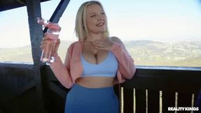 Noble Miss Jackson at long legs smut