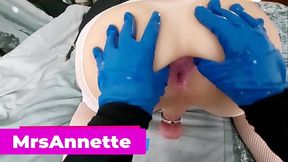 HOT ANAL TRAINING FOR THE CROSSFRESSER. FISTING AND STRETCHING OF ANAL HOLE.