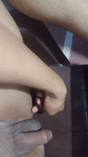 Mujh koi bhi ladki nahin mili to mene hastmaithun kar liya bahut mja aaya   Clip 2
